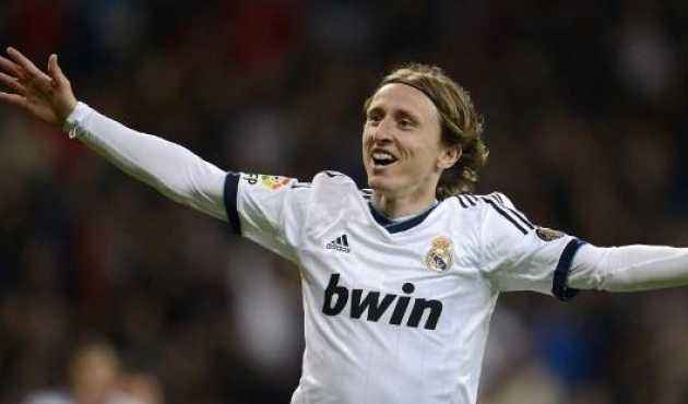 “英雄跟注”（Hero Call）的逻辑：支撑你抓诈唬的依据是什么？（英雄跟注的决策逻辑：如何判断对手在诈唬？）